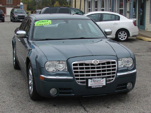 2005 Chrysler 300C Regular Cab