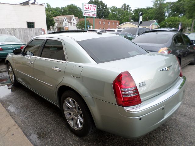 2005 Chrysler 300C Regular Cab