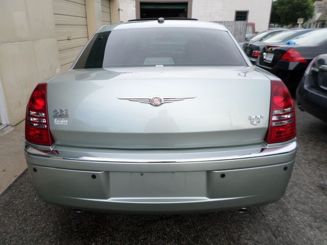 2005 Chrysler 300C Regular Cab