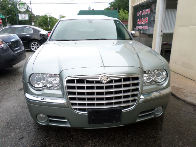 2005 Chrysler 300C Regular Cab