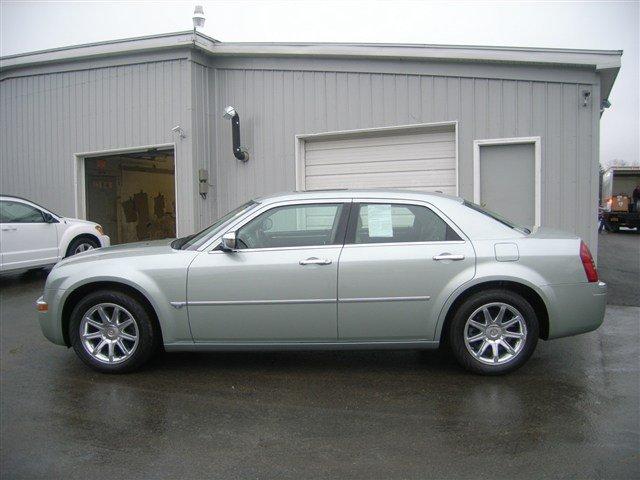 2006 Chrysler 300C Regular Cab