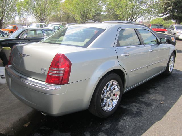 2006 Chrysler 300C Regular Cab