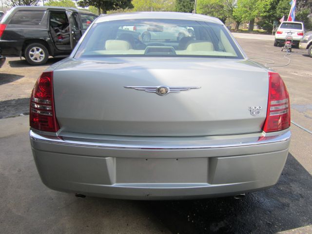 2006 Chrysler 300C Regular Cab