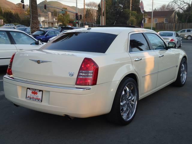 2006 Chrysler 300C C320w