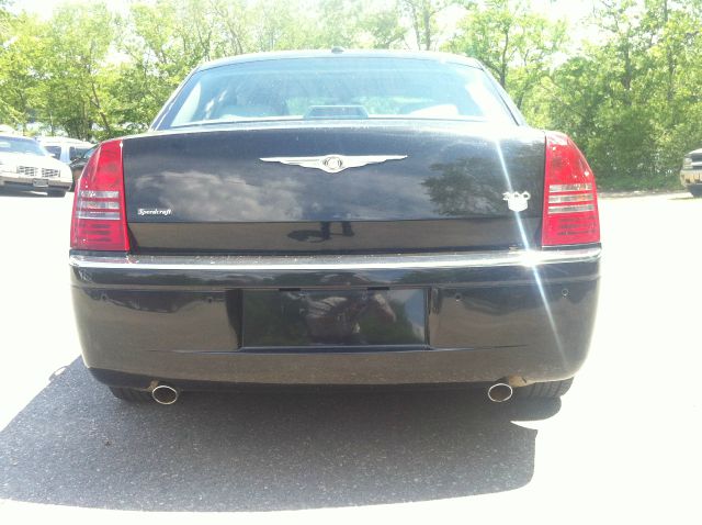 2006 Chrysler 300C Regular Cab