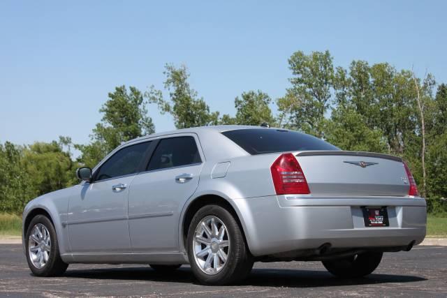 2006 Chrysler 300C Unknown