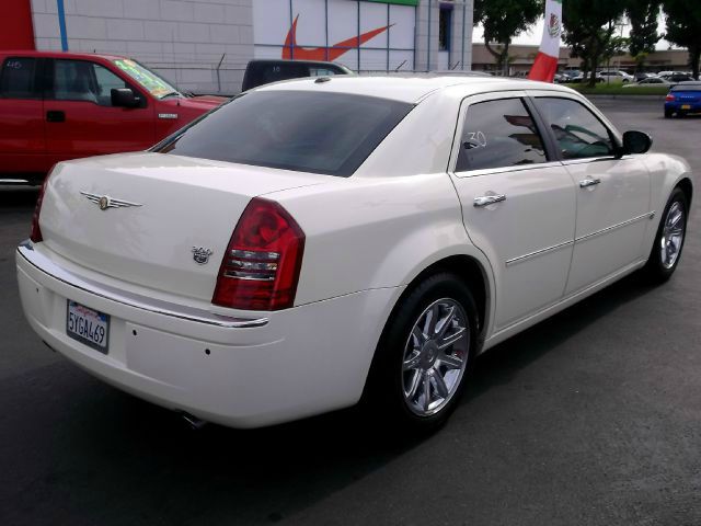 2006 Chrysler 300C Regular Cab