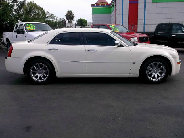 2006 Chrysler 300C Regular Cab