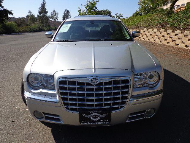 2006 Chrysler 300C Regular Cab