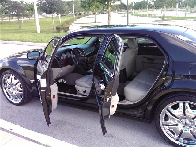 2006 Chrysler 300C Premium