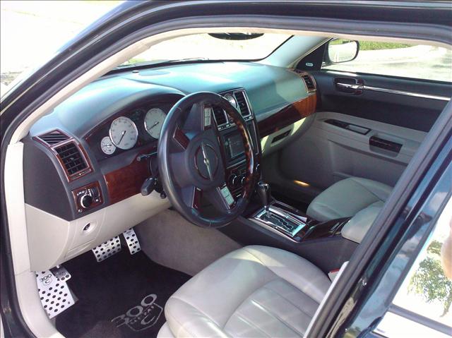 2006 Chrysler 300C Premium