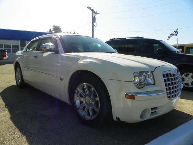 2006 Chrysler 300C Regular Cab