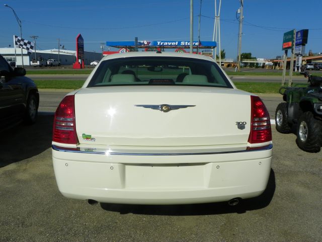 2006 Chrysler 300C Regular Cab