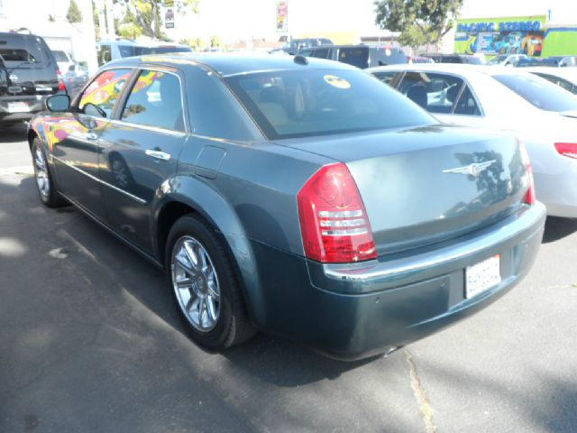 2006 Chrysler 300C Regular Cab