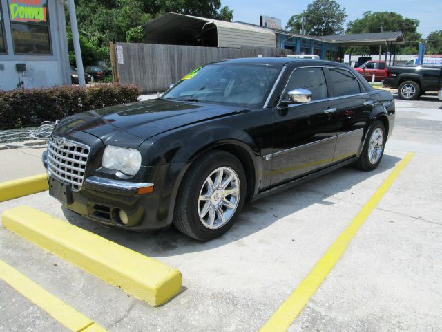 2006 Chrysler 300C Regular Cab