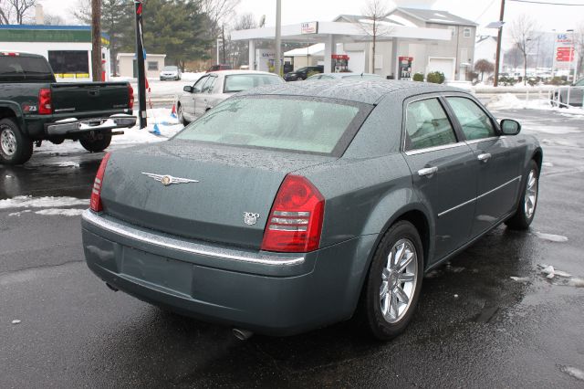 2006 Chrysler 300C Regular Cab