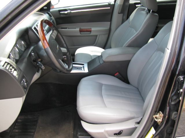 2006 Chrysler 300C Regular Cab