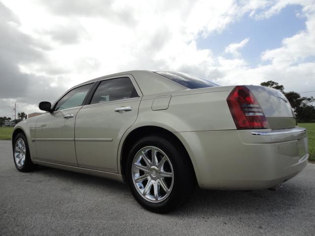 2006 Chrysler 300C 4x4 XLT