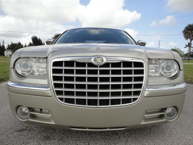 2006 Chrysler 300C 4x4 XLT