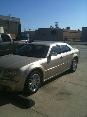 2006 Chrysler 300C Regular Cab