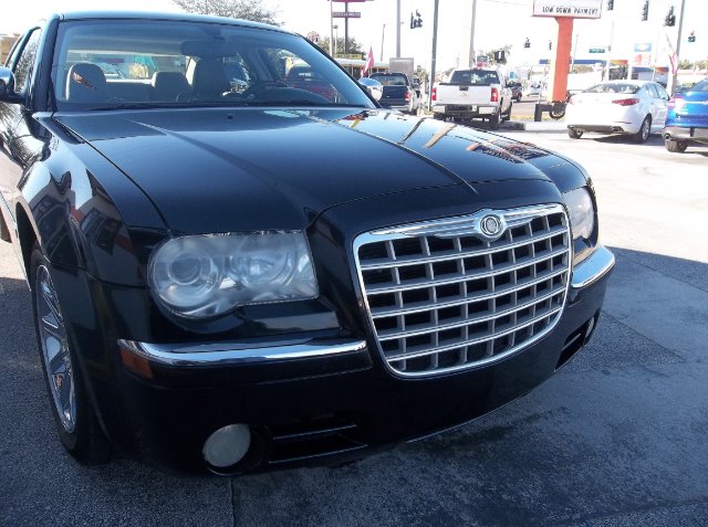 2006 Chrysler 300C Regular Cab