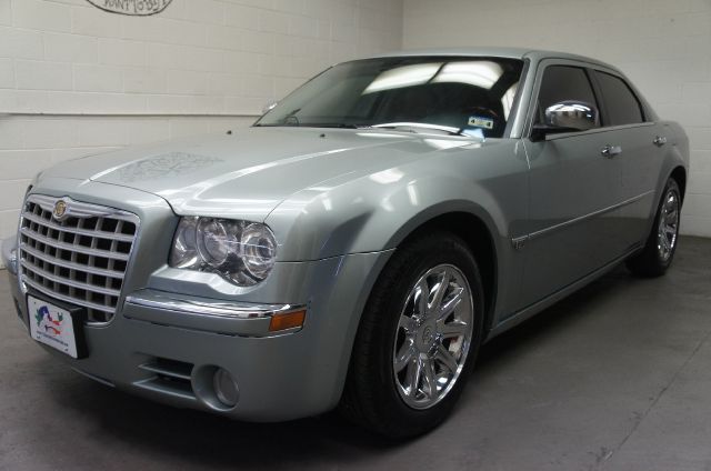 2006 Chrysler 300C Regular Cab