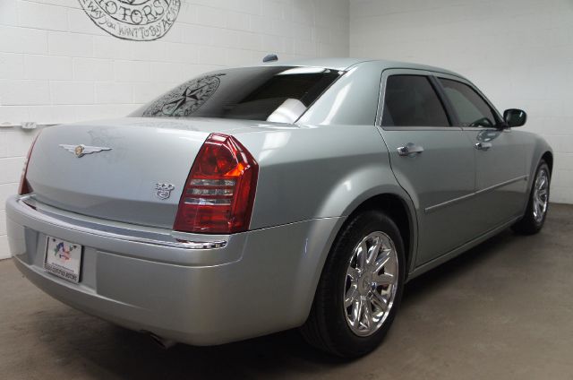 2006 Chrysler 300C Regular Cab