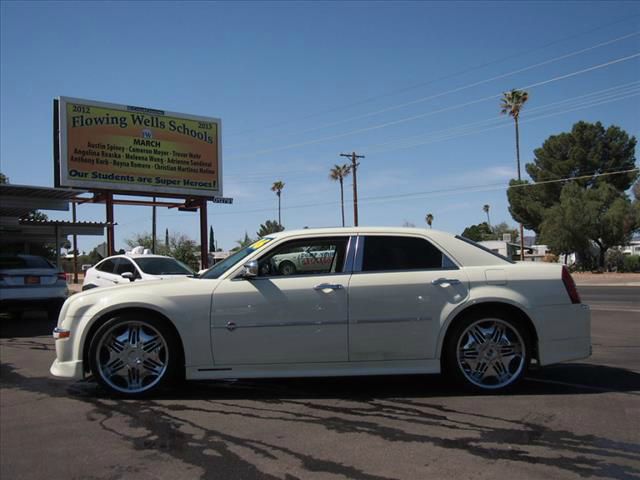 2006 Chrysler 300C Regular Cab