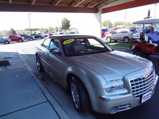 2006 Chrysler 300C 4x4 XLT