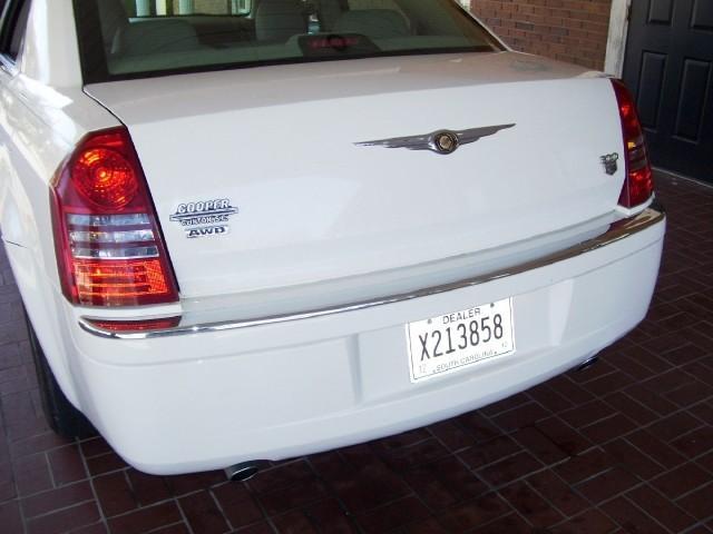 2006 Chrysler 300C Regular Cab