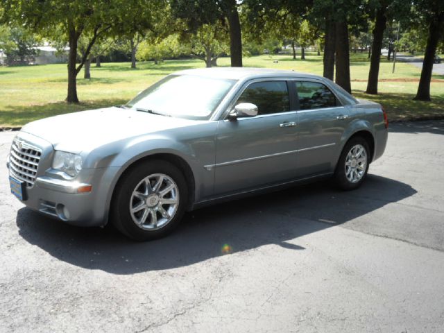 2006 Chrysler 300C Regular Cab