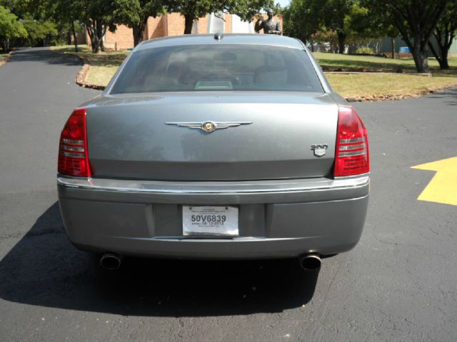 2006 Chrysler 300C Regular Cab