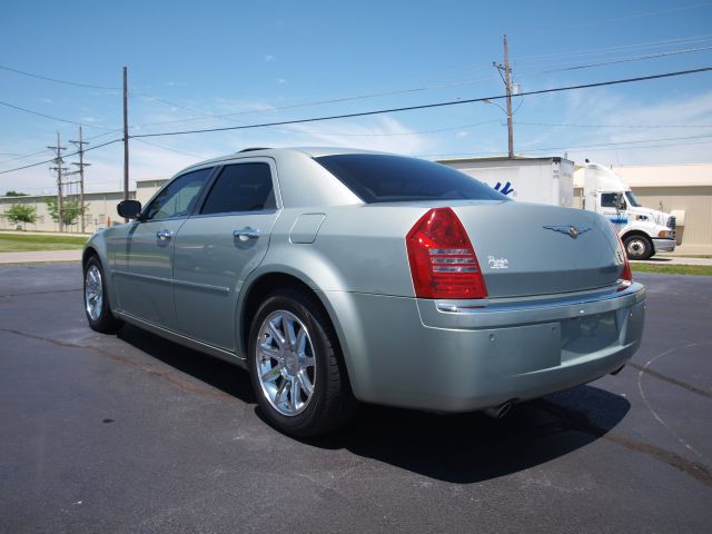 2006 Chrysler 300C Regular Cab