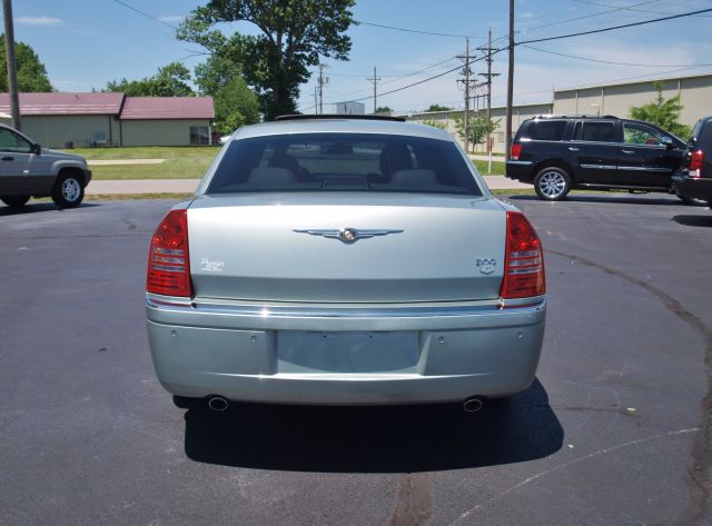 2006 Chrysler 300C Regular Cab