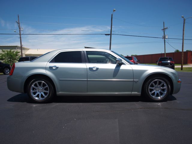 2006 Chrysler 300C Regular Cab