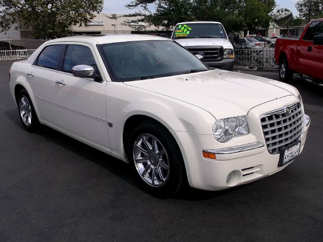 2006 Chrysler 300C Regular Cab