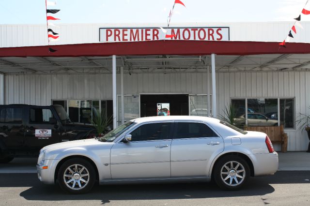 2006 Chrysler 300C Regular Cab