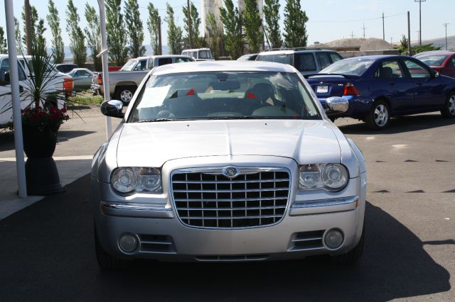 2006 Chrysler 300C Regular Cab