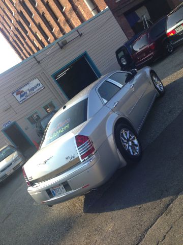 2006 Chrysler 300C Regular Cab