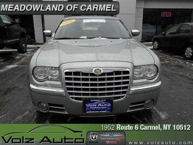 2006 Chrysler 300C Base