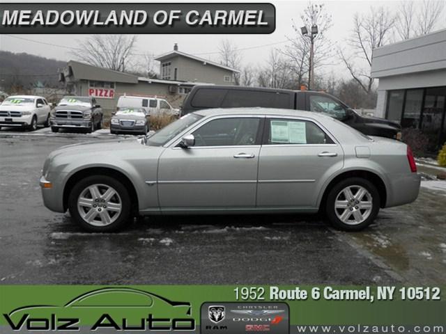 2006 Chrysler 300C Base