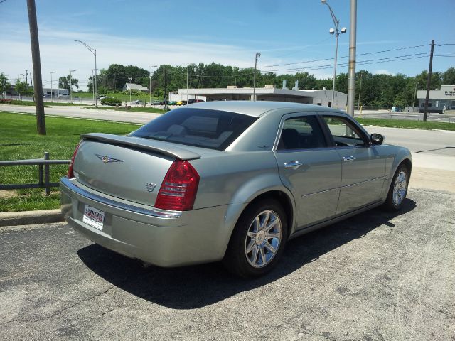 2006 Chrysler 300C Regular Cab