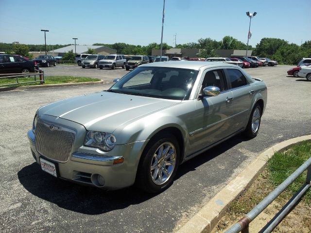 2006 Chrysler 300C Regular Cab