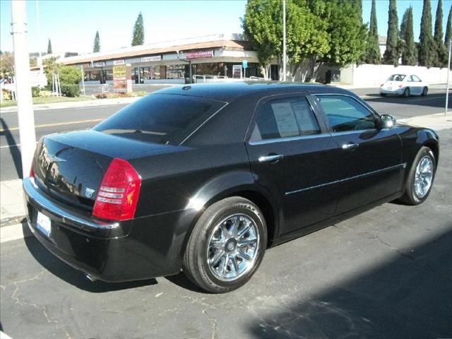 2006 Chrysler 300C C240 4dr Sdn 2.6L Sedan