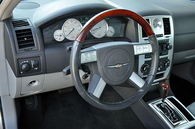 2006 Chrysler 300C Regular Cab