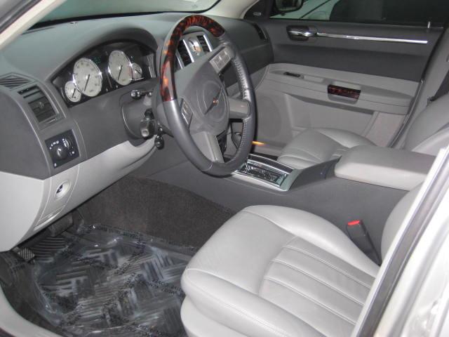 2006 Chrysler 300C Regular Cab