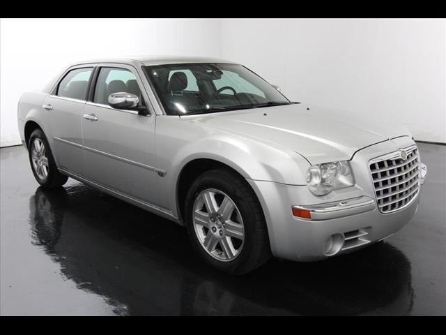 2006 Chrysler 300C Regular Cab