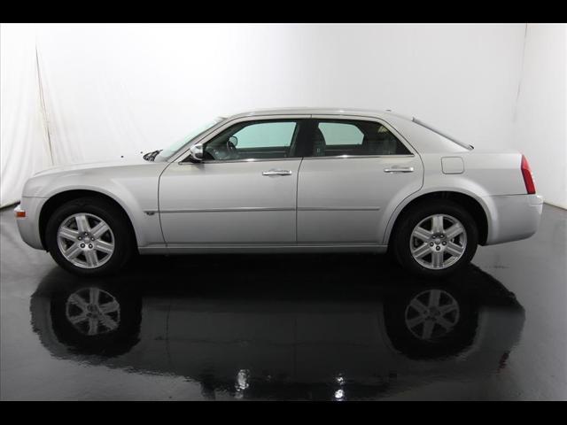 2006 Chrysler 300C Regular Cab