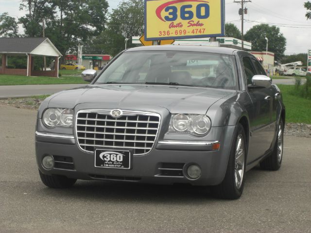 2006 Chrysler 300C Regular Cab