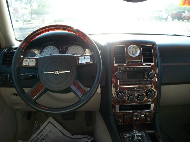 2006 Chrysler 300C Regular Cab